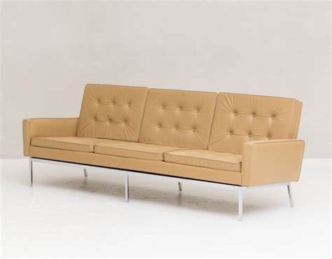 The Florence Knoll Sofa: Timeless Elegance and Modern Comfort